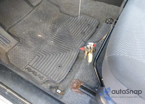 2004 Toyota Rav4 z USA, uszkodzony, nr VIN JTEHD20V746013339